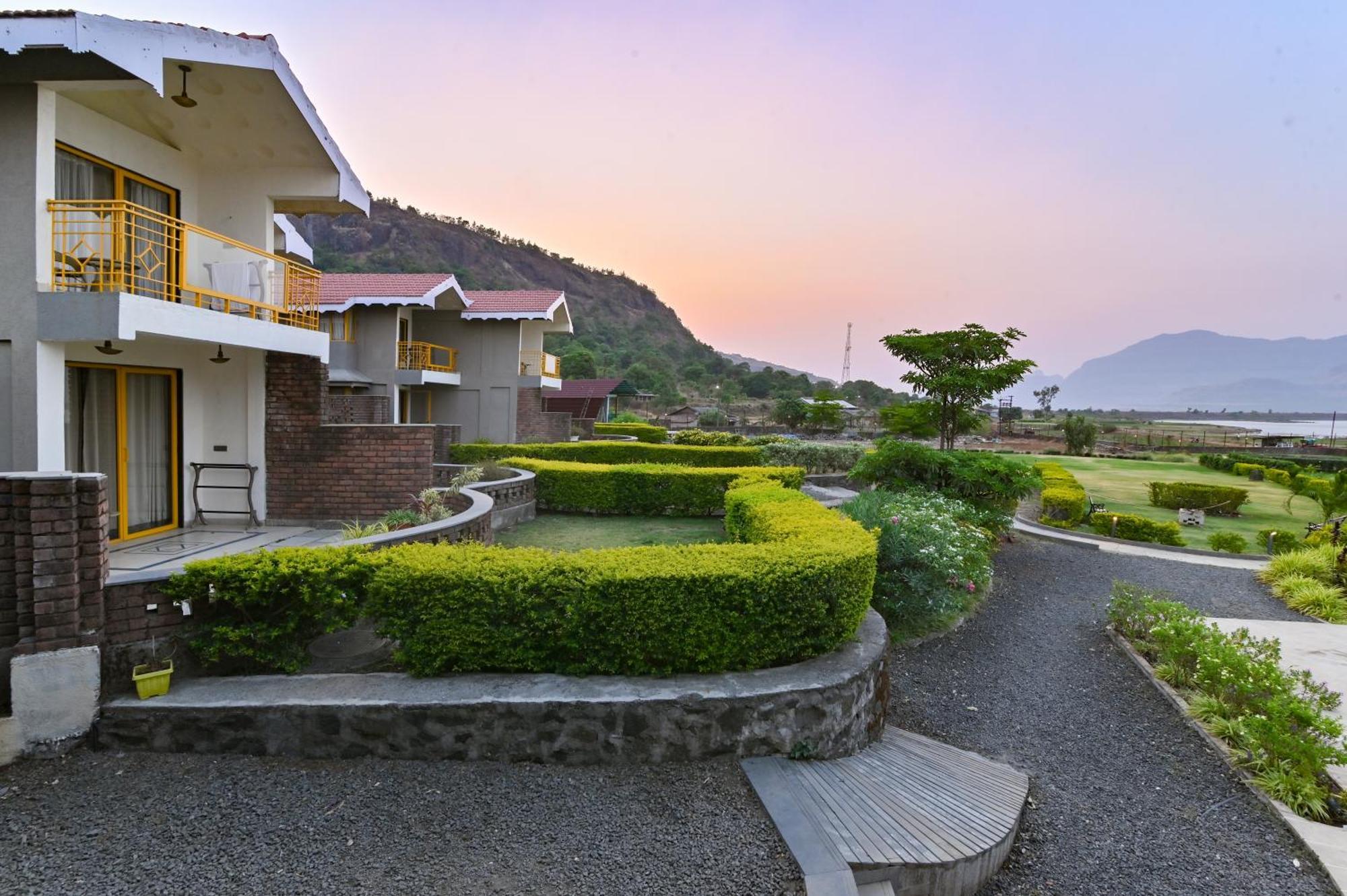 Saj By The Lake, Malshej Ghat Εξωτερικό φωτογραφία